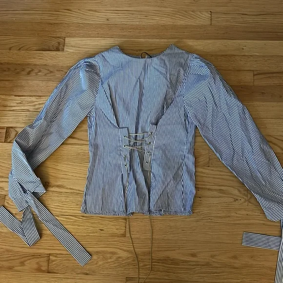 Romeo Juliet Couture Medium Top! - Picture 4 of 4